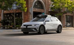 Waymo отозвала весь парк роботакси после серии проездов в зоны дорожных работ на шоссе
